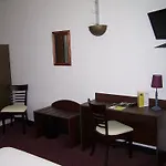 Le Collonges Hotel Fontaines-sur-Saone