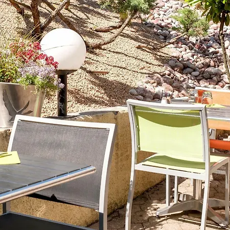 Le Collonges Hotel Fontaines-sur-Saone